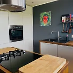בית נופש A Cozy Retreat - Sauna & Garden - 3bdr *