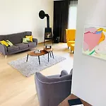 A Cozy Retreat - Sauna & Garden - 3bdr בית נופש *
