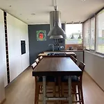בית נופש A Cozy Retreat - Sauna & Garden - 3bdr