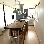 A Cozy Retreat - Sauna & Garden - 3bdr