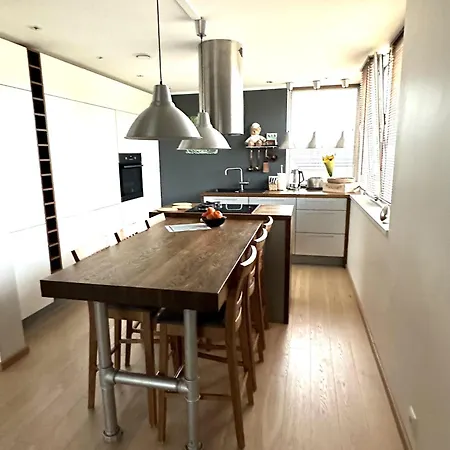 A Cozy Retreat - Sauna & Garden - 3bdr