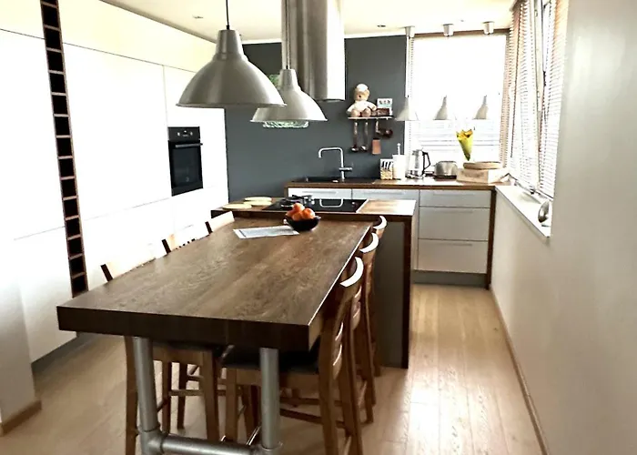 A Cozy Retreat - Sauna & Garden - 3bdr